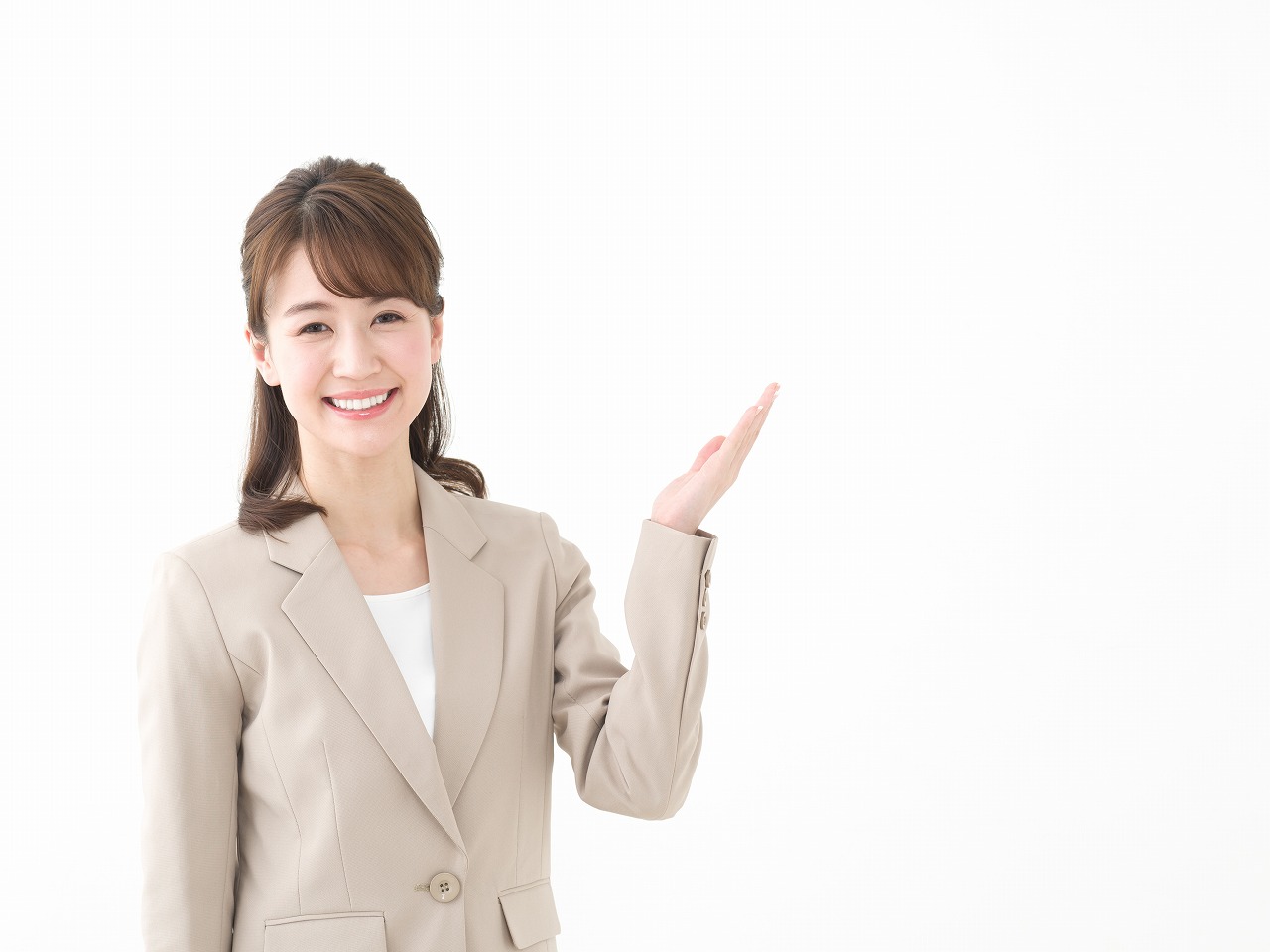 ベージュ女性案内